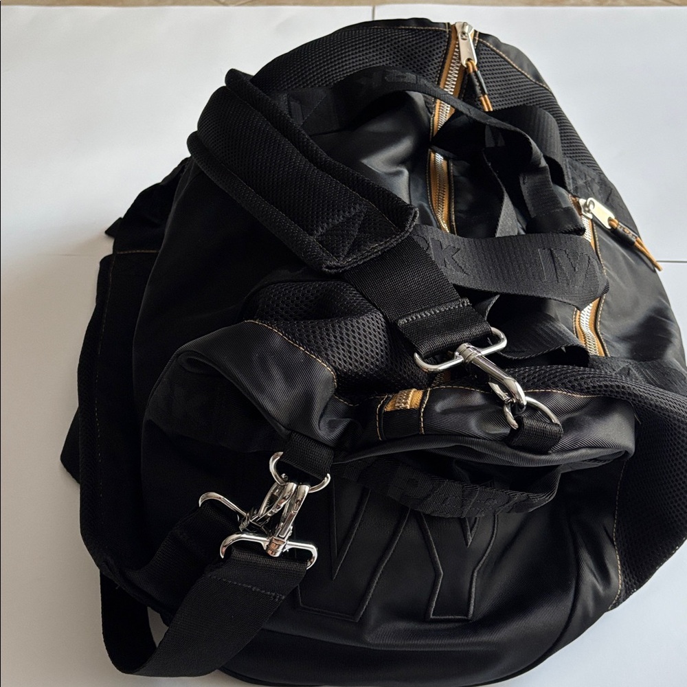 IVY Adidas Duffle Bag - Picture 6 of 15